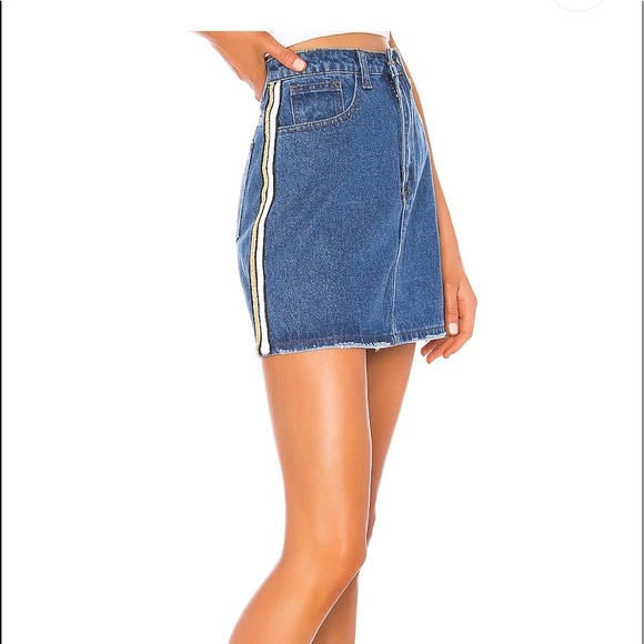 Superdown Denim Mini Skirt NWT - Picture 2 of 4